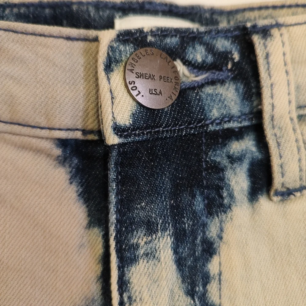 Sneak Peek Distressed High Rise Cut Off Denim Shorts - Picture 4 of 10